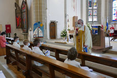 Feier der 1. Heiligen Kommunion in Sankt Crescentius (Foto: Karl-Franz Thiede)